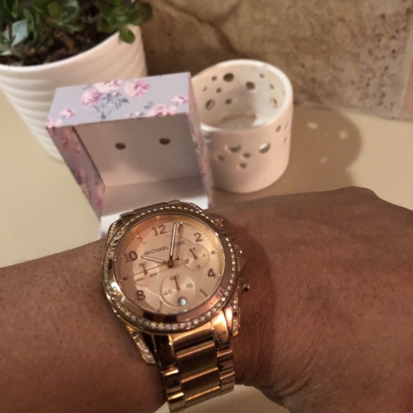 Michael Kors MK5263 Rose Gold Tone Wrist Watch for Women. GUC - Picture 6 of 16